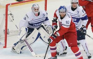 BLEUS DE L'ÉTRANGER. HARDY FERME LA PORTE